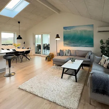 Stunning In With View Tarm