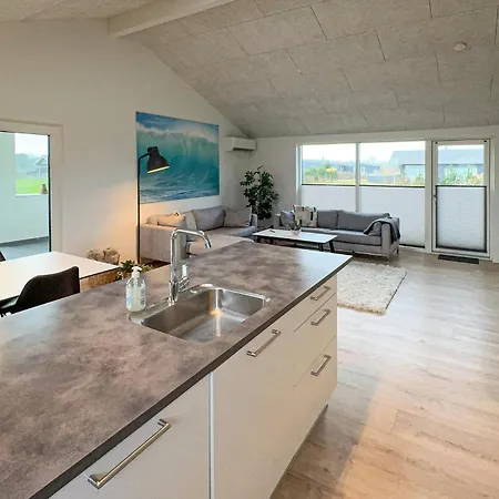 Stunning In With View