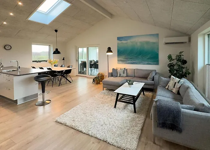 Stunning In With View Tarm